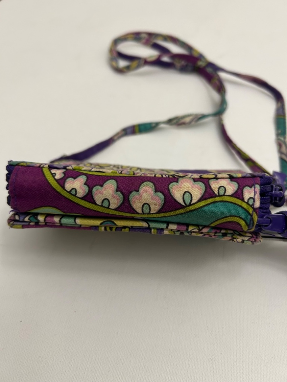 Vera Bradley All-In-One Crossbody Wallet in the retired Heather pattern. - Picture 3 of 7
